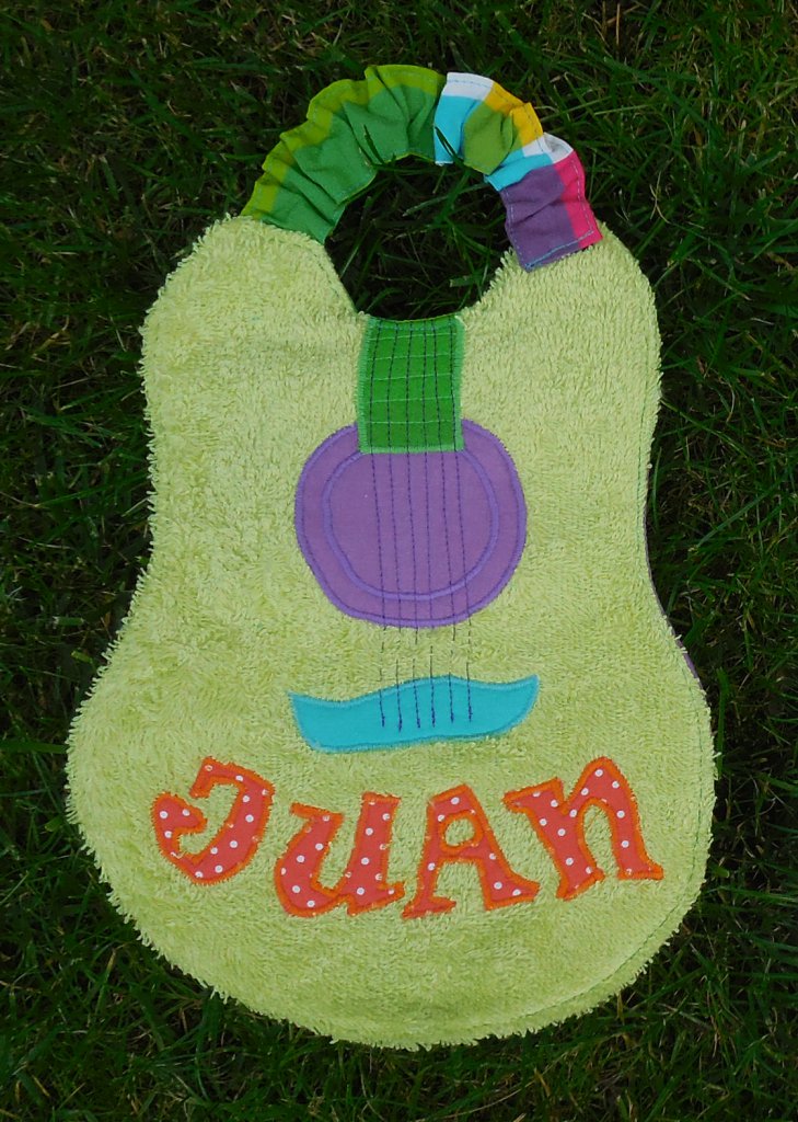 Bavoir 'Guitare' pour Juan
Taille M